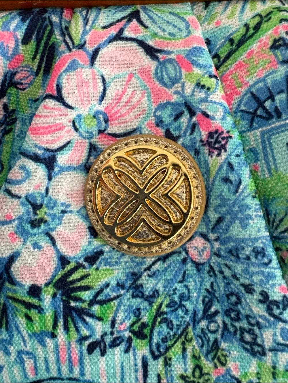 Lilly Pulitzer Bermuda Bag Snap Clutch In Lilly's House Print W/ wooden handles